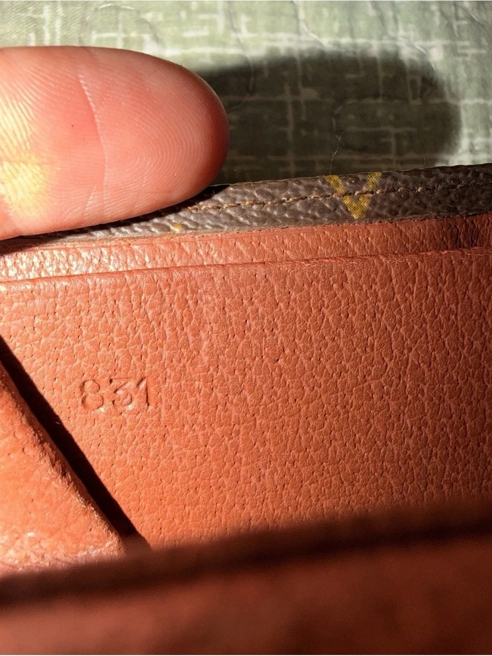 Louis Vuitton 100% authentic